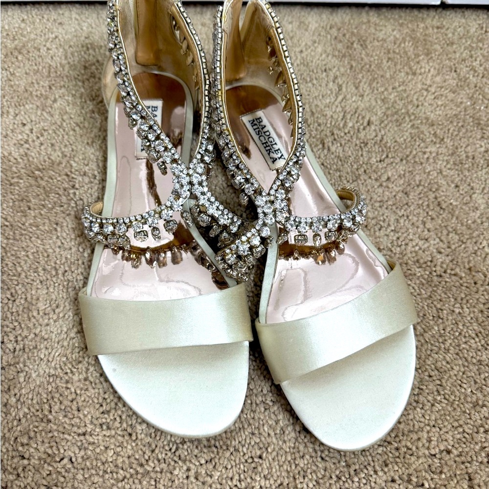 Badgley Mischka Crystal Embellished Ivory Satin Sandals Wedding Formal - Picture 2 of 12